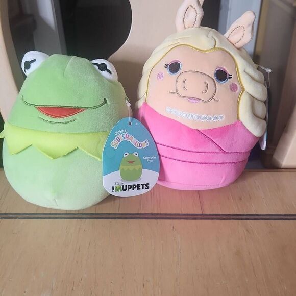 the Muppets Kermit and Miss Piggy Squishmallows - Picture 1 of 5